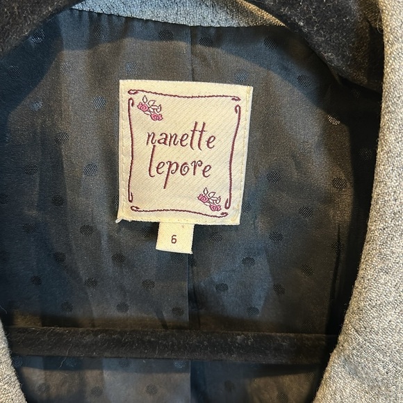 Nanette Lepore gray with black grosgrain detail snap closure blazer size 6 - Picture 2 of 3